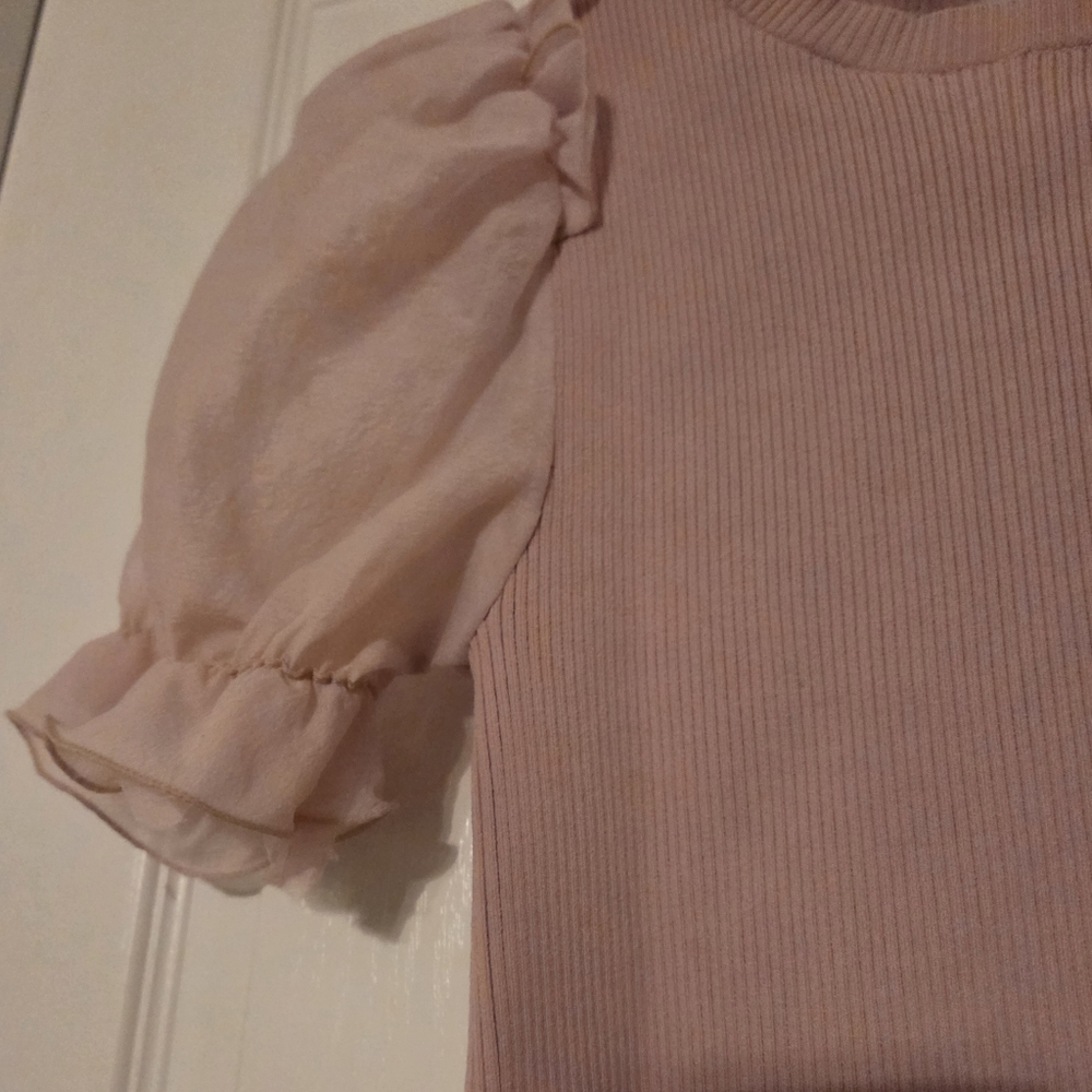 Beautiful Pink Ribbed Blouse Small - Picture 2 of 5
